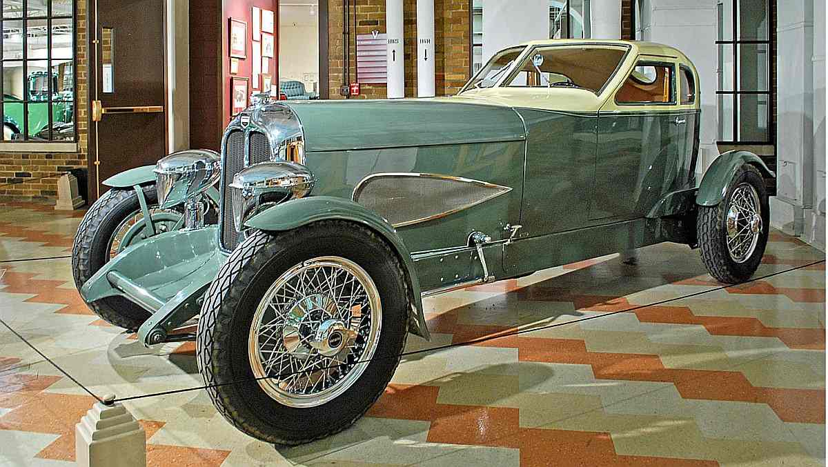 Click to Enlarge-Esc to Close myimgs/ArtDecoCars1910-36/1929 Auburn Cabin Speedster.jpg
